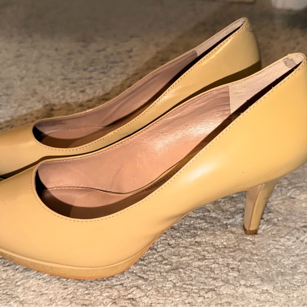 Vince Camuto Pumps